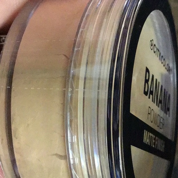 Powder - Picture 6 of 7